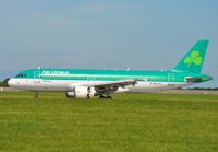 EI-DER @ EIDW - Rolling to a stop on r/w 28 - by Robert Kearney