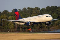 N325US @ ORF - Delta Air Lines N325US from Hartsfield-Jackson Atlanta Int'l (KATL) landing RWY 23. - by Dean Heald