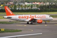 G-EZAS @ EHAM - EasyJet taxiing for take-off - by Robert Kearney