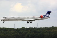 OY-KFB @ EDDL - SAS, Canadair CL-600-2D24 Regional Jet CRJ-900ER, CN: 15211, Aircraft Name: Alfhild Viking - by Air-Micha