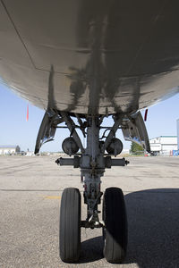 C-FZCS @ CYQF - Air Spray L-188