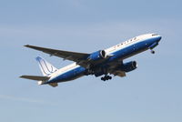 N769UA @ EBBR - Flight UA951 is taking off from RWY 07R - by Daniel Vanderauwera