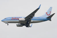 OO-JAN @ LOWW - Jetair 737-700