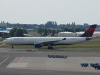 N808NW @ EHAM - Arrival on Amsterdam airport  and taxi to the gate - by Willem Goebel