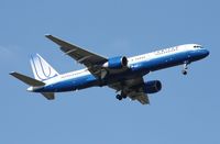 N561UA @ MCO - United 757-200