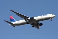 N831MH @ MCO - Delta 767-400 - by Florida Metal