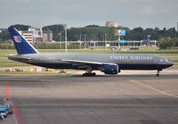 N771UA @ EHAM - United taxiing for departure