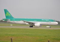 EI-DEK @ EIDW - Aer Lingus lining up r/w 10 - by Robert Kearney