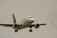 EI-DSO @ EGLL - Taken at Heathrow Airport, June 2010 - by Steve Staunton