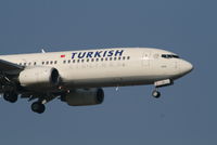 TC-JGR @ EBBR - Arrival of flight TK1937 to RWY 02 - by Daniel Vanderauwera
