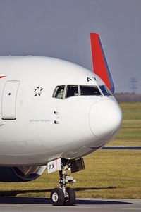 OE-LAX @ LOWW - AUA [OS] Austrian Airlines - by Delta Kilo