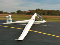 N304BU @ H71 - This is my first flight in this glider