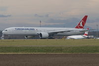 TC-JJE @ LOWW - Turkish Airlines
Erstlandung in VIE/LOWW nach del. 13.10.10 - by FRANZ61