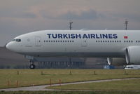TC-JJE @ LOWW - Turkish Airlines
Erstlandung in VIE/LOWW nach del. 13.10.10 - by FRANZ61