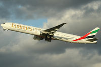 A6-ECT @ VIE - Emirates - by Joker767