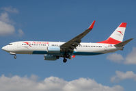 OE-LNP @ EGLL - Austrian Airlines 737-800