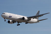 SP-LPE @ EGLL - LOT 767-300