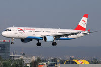 OE-LBE @ VIE - Austrian