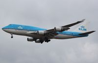 PH-BFW @ KORD - Boeing 747-400