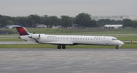 N925XJ @ KMSP - Stormy dAy in MSP