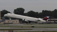 N910XJ @ KMSP - Stormy day in MSP