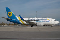 UR-GAU @ LOWW - Ukraine International Boeing 737-500 - by Dietmar Schreiber - VAP