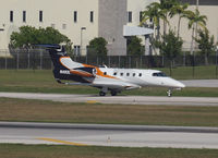 N492BB @ FLL - Arrival on Frt. Lauderdale Airport(FLL) - by Willem Goebel