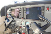 N2122M @ DPA - There's a reason why not to touch those G1000 screens...