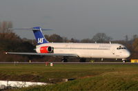 LN-RLE @ EGCC - Scandinavian MD-82 lining up on RW05L - by Chris Hall