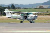 ZK-DPM @ NZTG - At Tauranga - by Micha Lueck