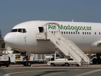 5R-MFJ @ LFPG - Air Madagascar au T1 - by Jean Goubet/FRENCHSKY