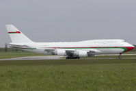 A4O-OMN @ LOWW - Oman Government Boeing 747-400