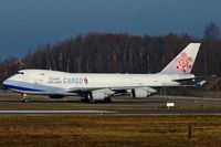 B-18702 @ ELLX - B-18702_
Boeing 747-409F - by Jerzy Maciaszek