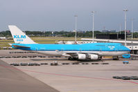 PH-BFC @ EHAM - Parked on stand