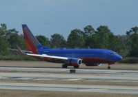 N457WN @ KMCO - Southwest Airlines Boeing 737-700 - by Kreg Anderson