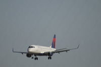N619CZ @ KBIL - Skywest Embraer lands at Billings Logan - by Daniel Ihde