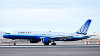 N529UA @ KLAS - United Airlines Boeing 757-222 N529UA (cn 25019/352)

Las Vegas - McCarran International (LAS / KLAS)
USA - Nevada, January 31, 2010
Photo: Tomas Del Coro - by Tomás Del Coro