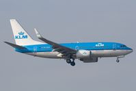 PH-BGK @ LOWW - KLM 737-700