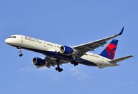 N640DL @ KLAS - Delta Air Lines Boeing 757-232 N640DL (cn 23994/201)

Las Vegas - McCarran International (LAS / KLAS)
USA - Nevada, February 24, 2011
Photo: Tomás Del Coro - by Tomás Del Coro