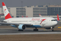 OE-LAX @ VIE - Austrian Airlines