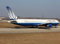 N646UA @ LSGG - Taxiing holding point rwy 23 - by Shunn311