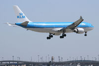 PH-AOL @ DFW - KLM A-330 landing at DFW Airport