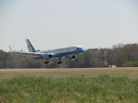 98-0002 @ ILM - On final Rwy 24 Air Force 2 - by Mlands87