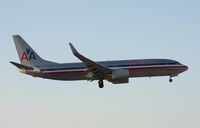 N992AN @ MIA - American 737-800 - by Florida Metal