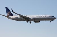 N39418 @ MIA - United 737-900 - by Florida Metal