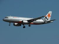 VH-JQG @ YMML - Jetstar Airbus A320 VH-JQG on approach to runway 16 at Melbourne (Tullamarine)