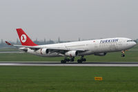 TC-JDM @ VIE - Turkish Airlines - by Joker767