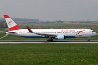 OE-LAZ @ VIE - Austrian Airlines