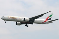 A6-ECL @ VIE - Emirates