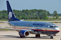 N784XA @ MCO - Aeromexico Boeing 737-752, c/n: 33784 - by Terry Fletcher
